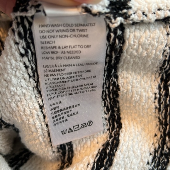 Free People - Bardot Sweater - only worn few times - Picture 15 of 15